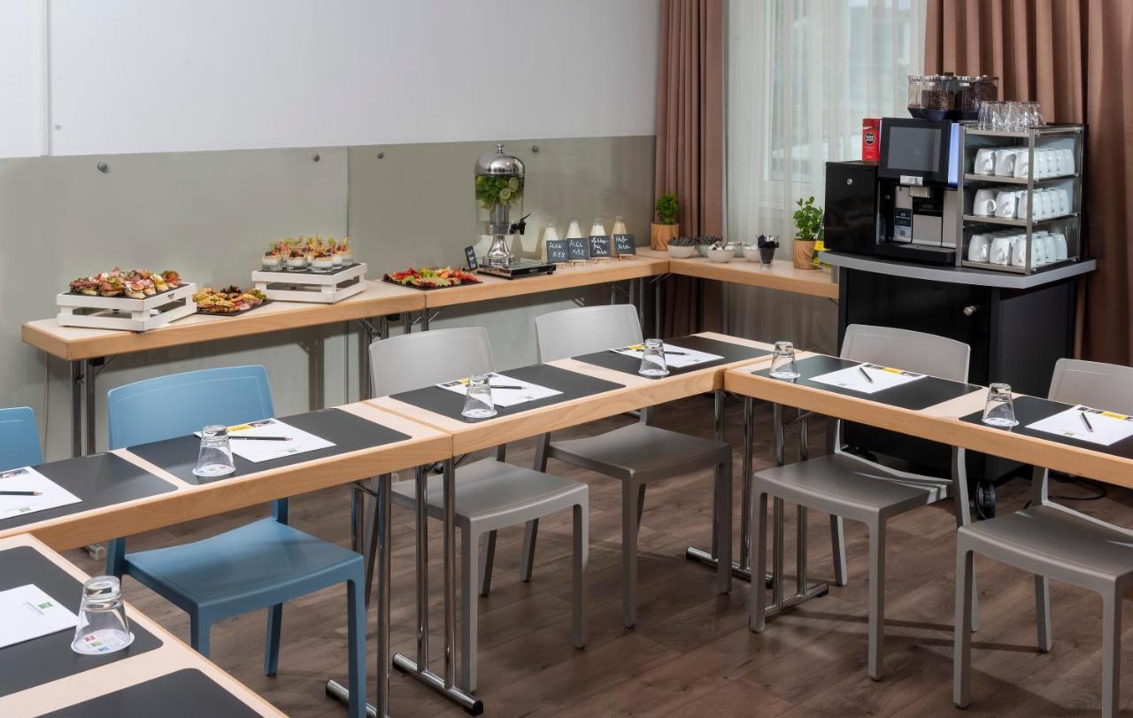 Ibis Styles Berlin Treptow Hotel Buitenkant foto